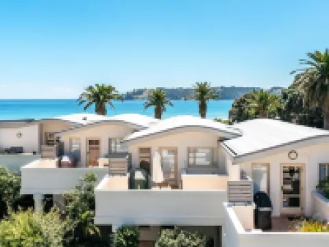 Onetangi Beach Apartments Hotels near Waiheke Island Explorer Bus