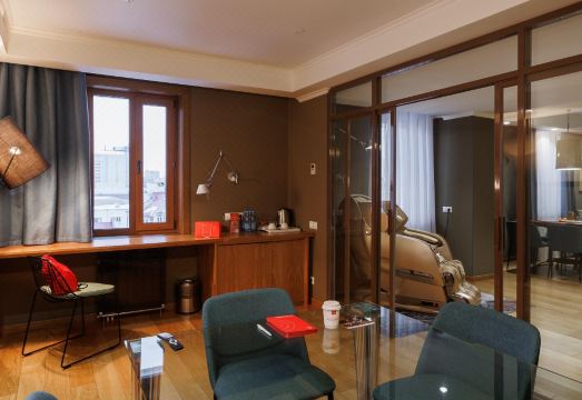 Azimut Hotel의 모던한 외관