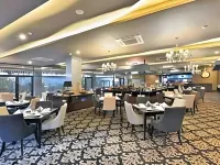 Amaroossa Grande Hotels in Bekasi City