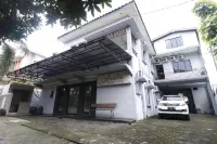 RedDoorz Plus Near Undip Tembalang - 3 tähden