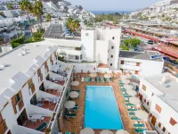 Ura Hotels Apartamentos Montecarlo - 2-Star