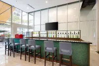 Artotel Harmoni Jakarta - bar