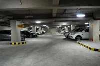 Zuri Hotel - parking