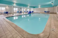 Holiday Inn Express HASTINGS by IHG - piscina