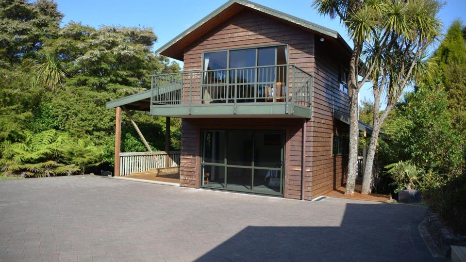 Treetops Cottage at the Castle