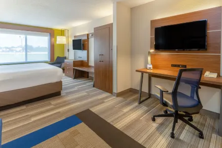 Holiday Inn Express & Suites Vandalia