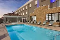 Holiday Inn Express & Suites Merced - Yosemite Natl PK Area