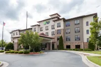 Holiday Inn Express & Suites Lexington NW-The Vineyard
