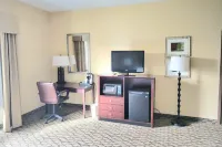 Wingate by Wyndham Kittanning Hotel di West Hills