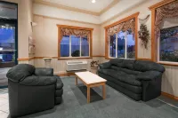 Ramada by Wyndham Quesnel Hotels in Quesnel