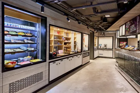 Moxy Karlsruhe Отели рядом с достопримечательностью «FeG Karlsruhe»