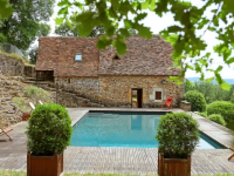 羅斯永聶住宿加早餐旅館 貝納克和卡澤納克酒店