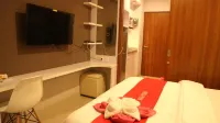 Apartemen Grand Kamala Lagoon by Cheapinn - Scenic