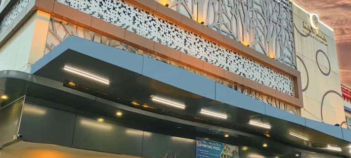 Kawana Hotel Hotels in Padang
