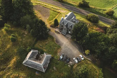 Suie Hunting Lodge