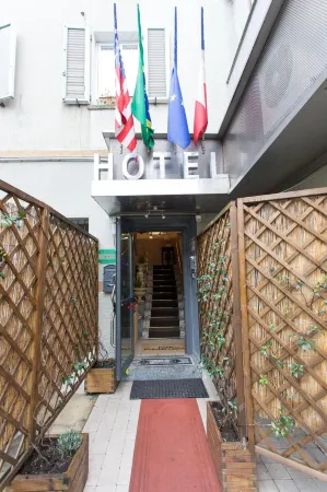Hotel Pontenuovo Отели в г. Альбезе-кон-Кассано
