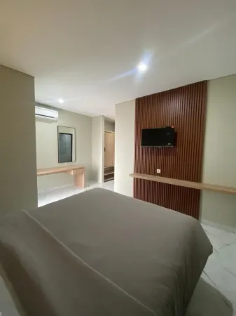 Inn Home Solo Baru Отели в г. Grogol