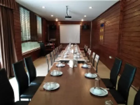 PIMPIMARN BEACH HOTEL