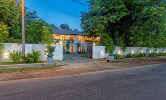 Aryana Boutique Hotel