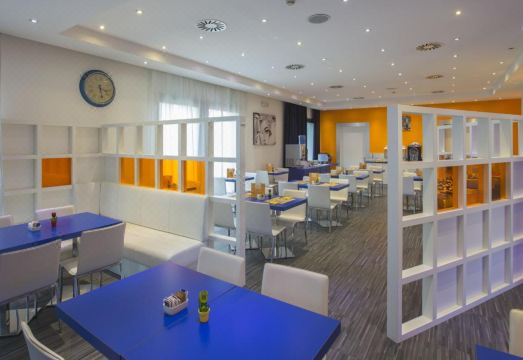 홀리데이 인 익스프레스 로마 이스트의 깨끗한 객실