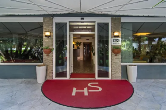 Hotel Scandinavia Hotels in Montignoso