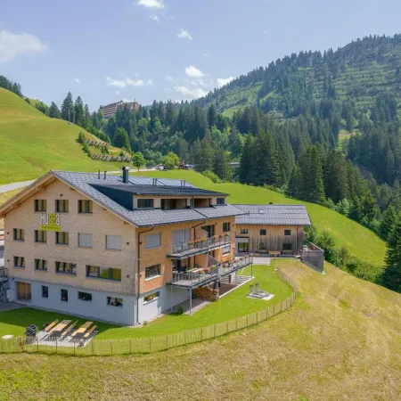 Hus23 with Wellness Отели в г. Брегенц