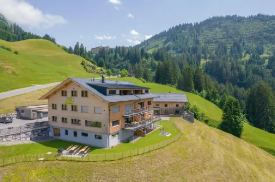 Hus23 with Wellness