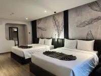 LION 17 Hotel - 2-Star