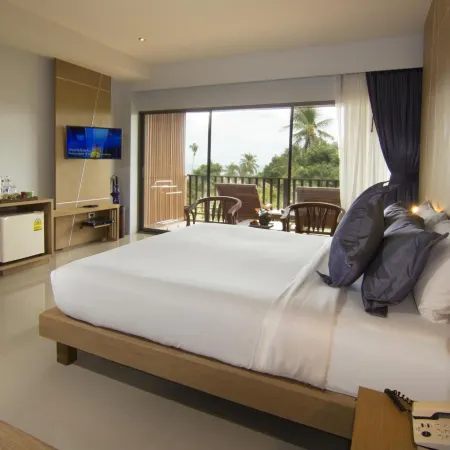 Chaweng Cove Beach Resort