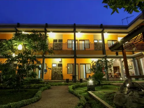 Guest House Rumah Wahidin Syariah - parking