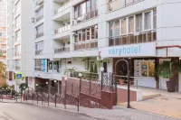 VeryHotel