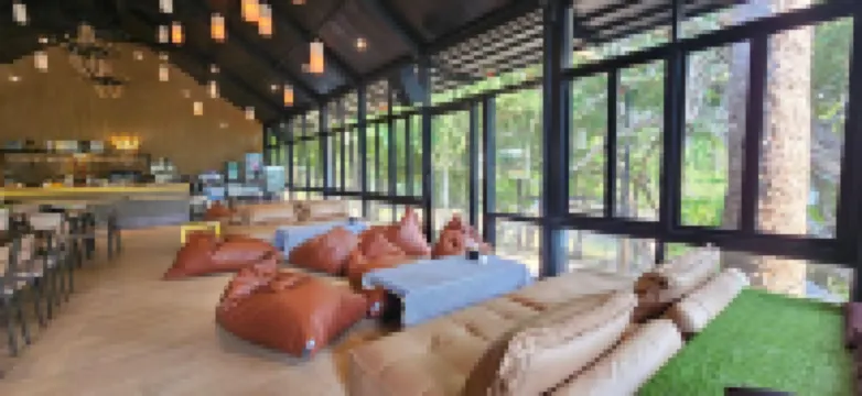 เนเชอรัล ปาร์ค รีสอร์ท เดอ วังทอง