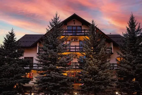 Gala Alpik Hotel Các khách sạn ở Estosadok