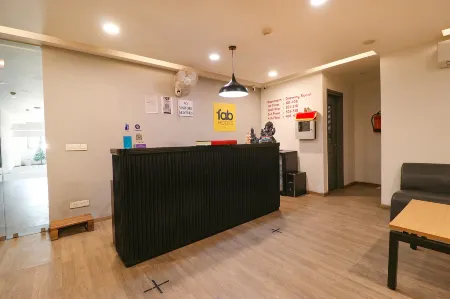 Via la Serene - Near Yamuna Sports Complex Отели рядом со станцией Anand Vihar