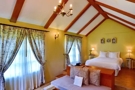 La Provence Suan Phung Hotel Отели рядом с достопримечательностью «Samnaksong Sitthithamrangsri»