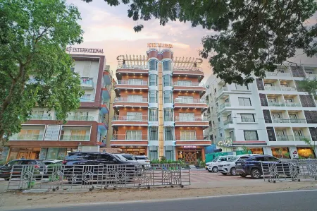 Hotel Allishan !! Couple Friendly Hotel Near Science City !!