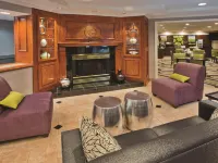 La Quinta Inn & Suites by Wyndham Milwaukee Delafield Hotels in Delafield