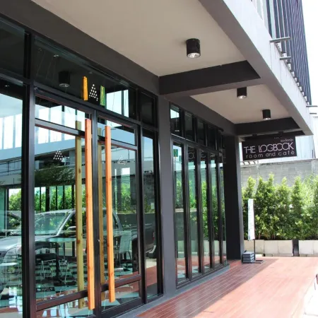The LogBook Room and Cafe'