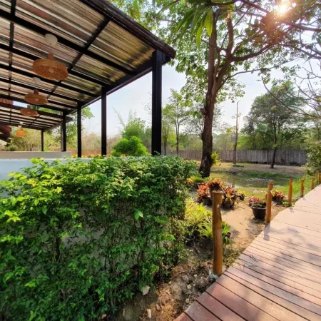 Tharaburi Resort