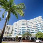 Mantra Sirocco Mooloolaba Отели в г. Моолооолаба