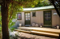 Awaroa Lodge - bar