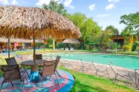 Socialtel Atitlan - Pools