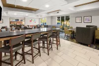 Holiday Inn Express & Suites Sumner - Puyallup Area Hotels in Enumclaw