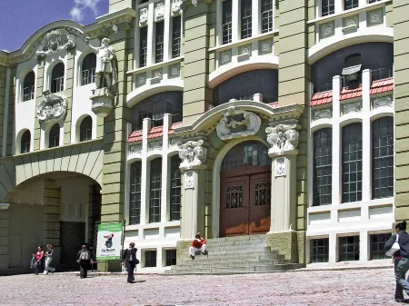 Ibis Styles Porto Alegre Centro Отели рядом с достопримечательностью «Public Library»