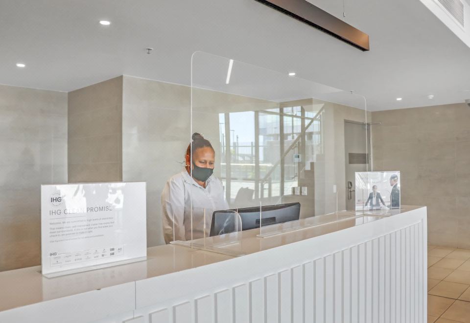 Crowne Plaza Port Moresby Over view