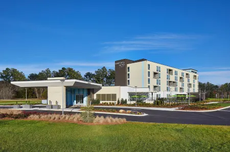 SpringHill Suites Charlotte at Carowinds Отели рядом с достопримечательностью «Rivergate»