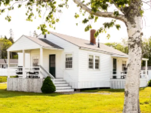 Bluebird Ocean Point Inn