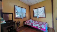 Churn Yuen Pai by Gampanat Guesthouse