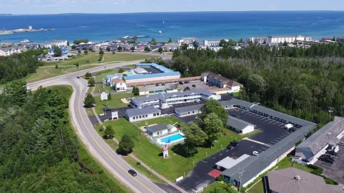 Starlite Budget Inn Hotels in Wawatam Township
