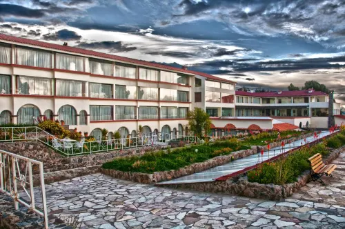 Taypikala Lago Hotels in Chucuito